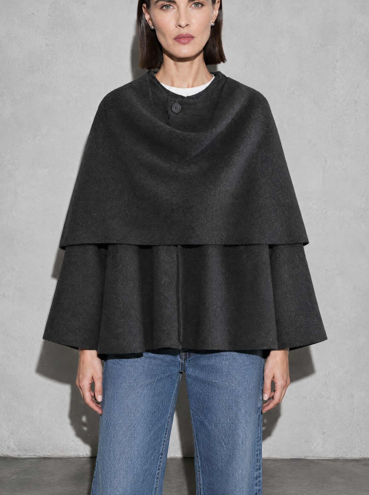 Cool flash studio · Streetstyle Grey bust to thigh
