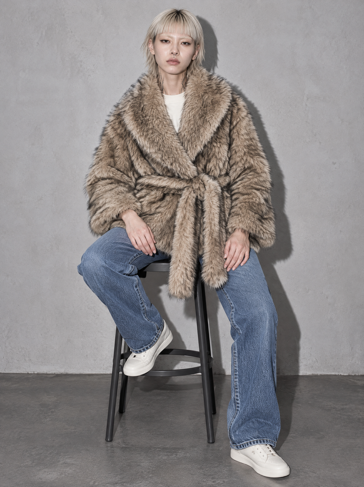Cool flash studio · Streetstyle Apricot seated or lean