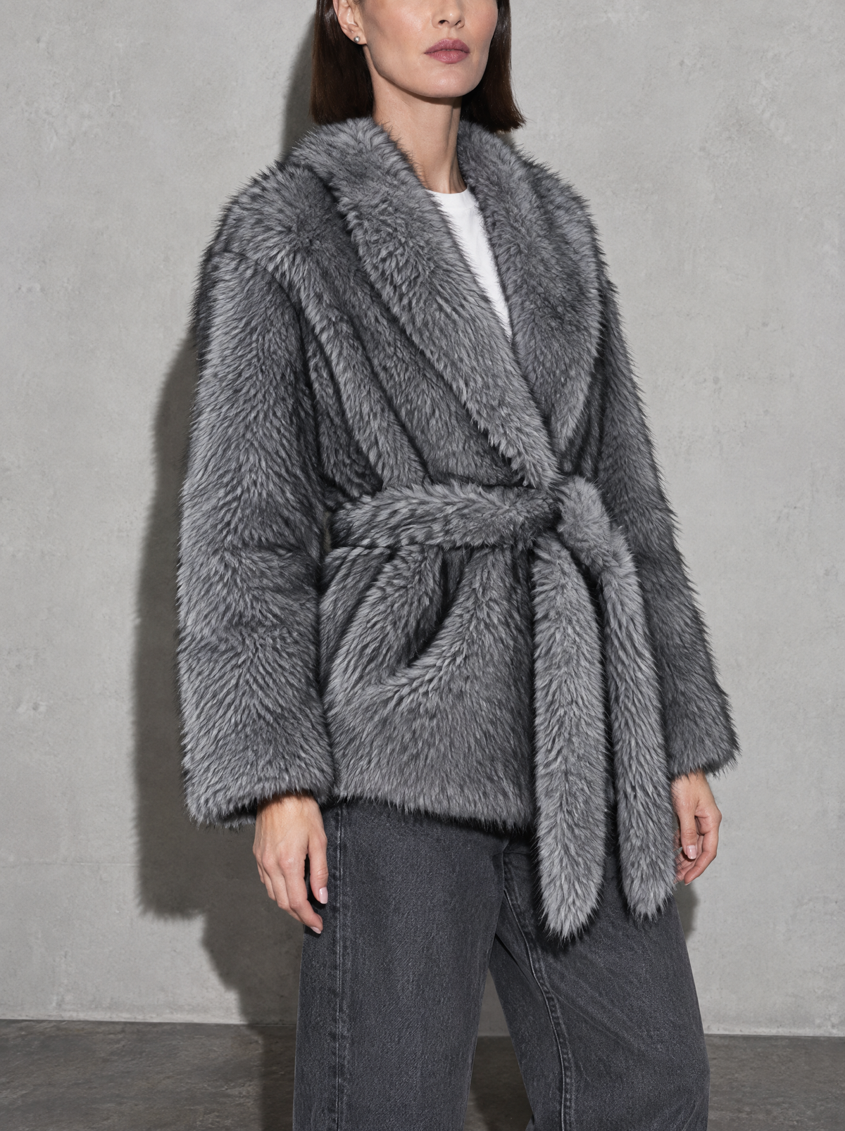 Cool flash studio · Streetstyle Grey bust to thigh