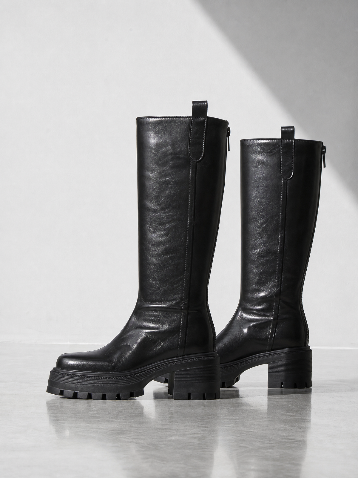 Plus-size Tall Boots With Thick Soles - Black WL828 - outer side profile
