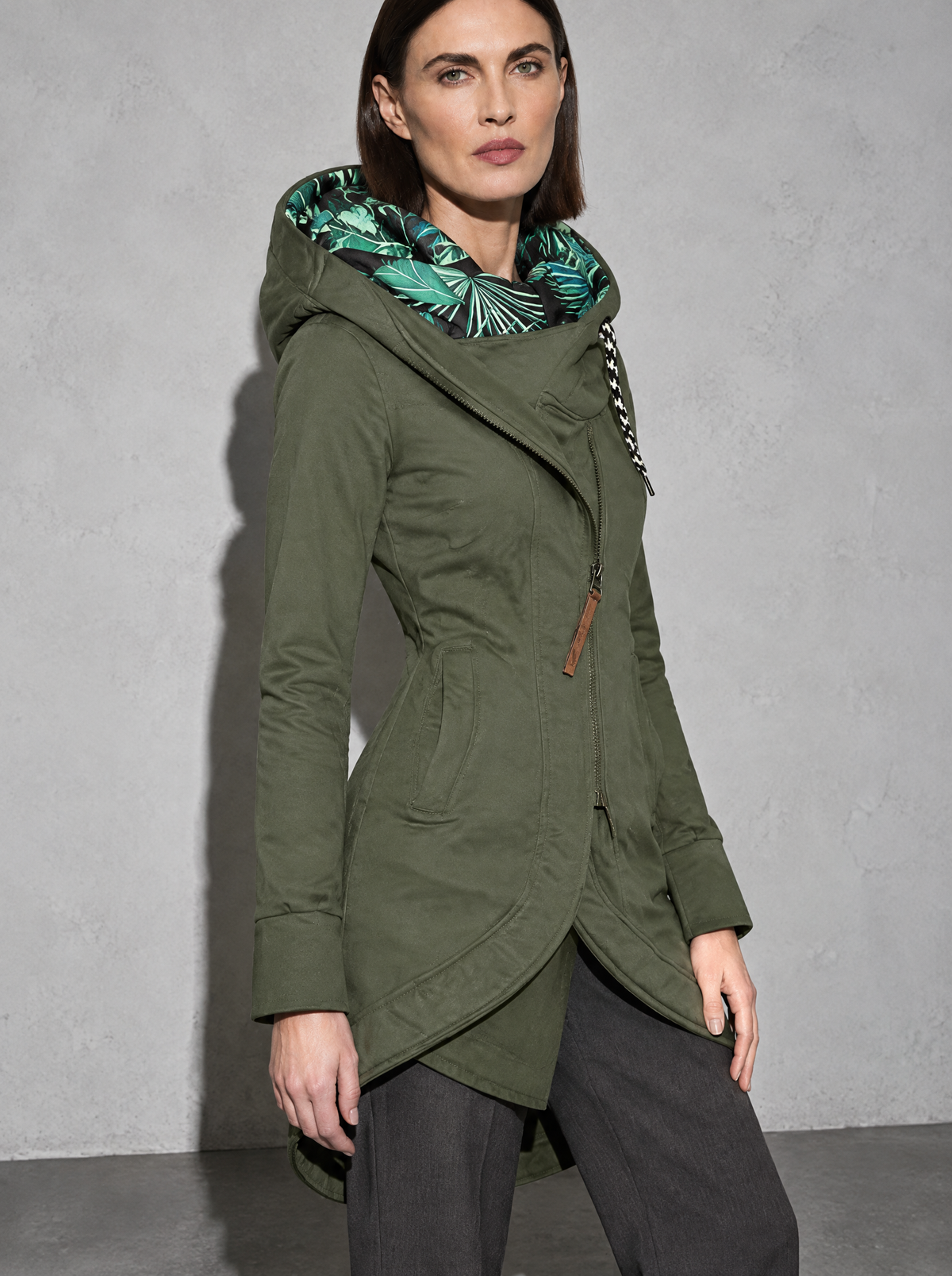Cool flash studio · Streetstyle Default bust to thigh