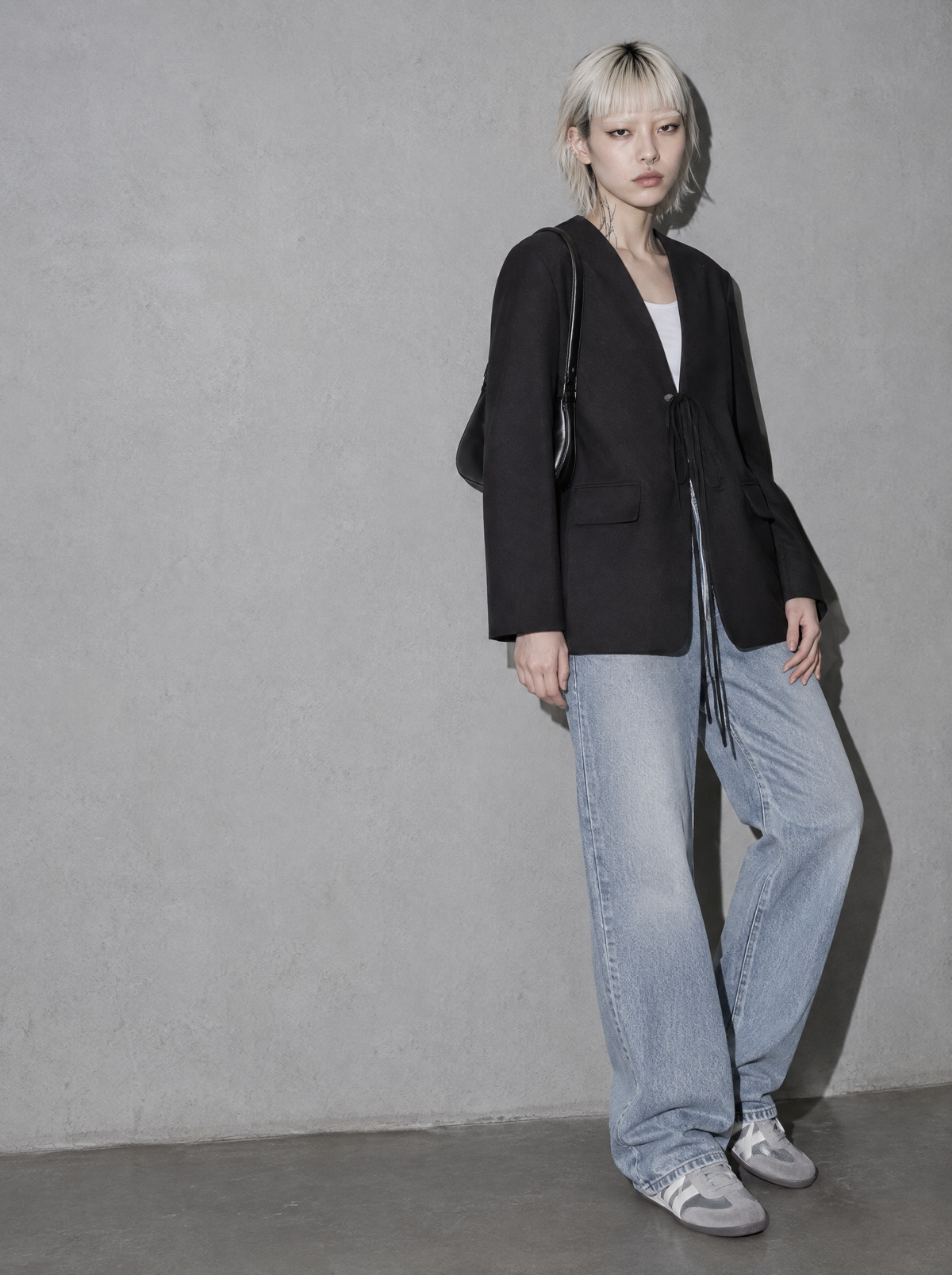Cool flash studio · Streetstyle Black seated or lean