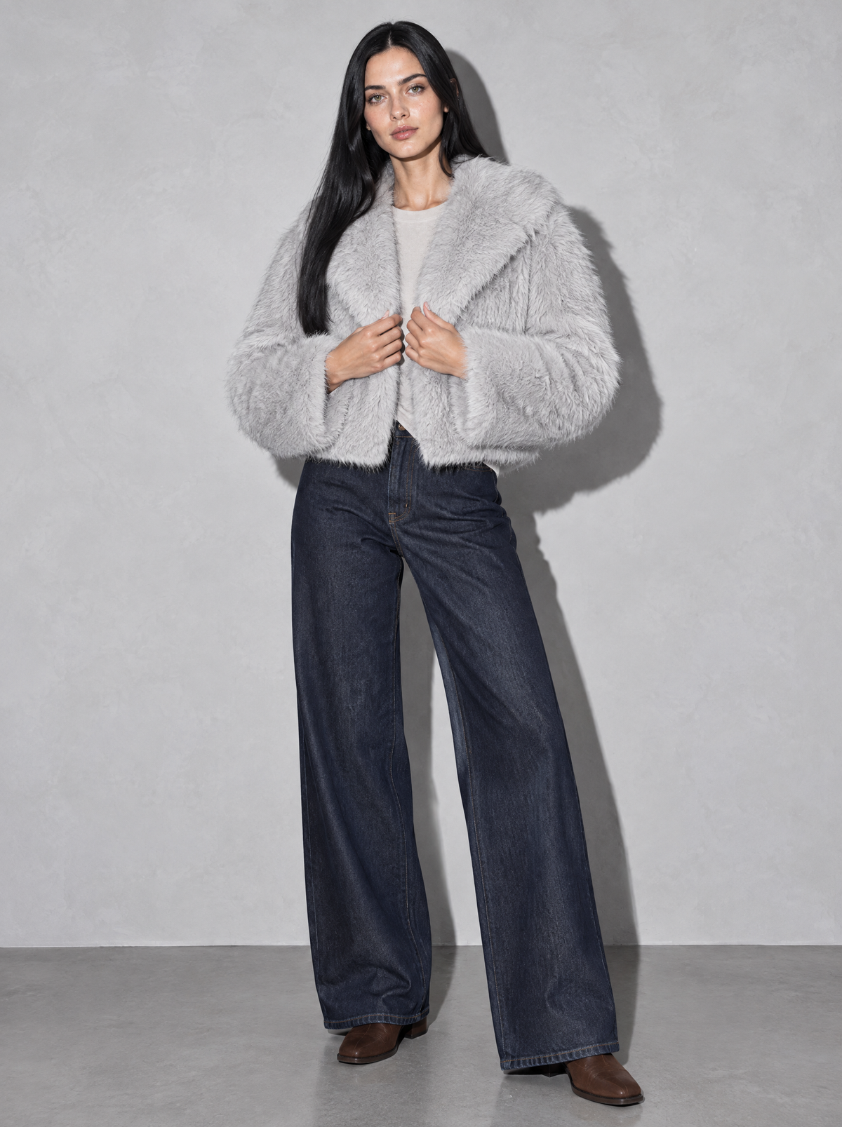 Women's Jacket Faux Fur Cropped Plush Collar — Grey — adjusting