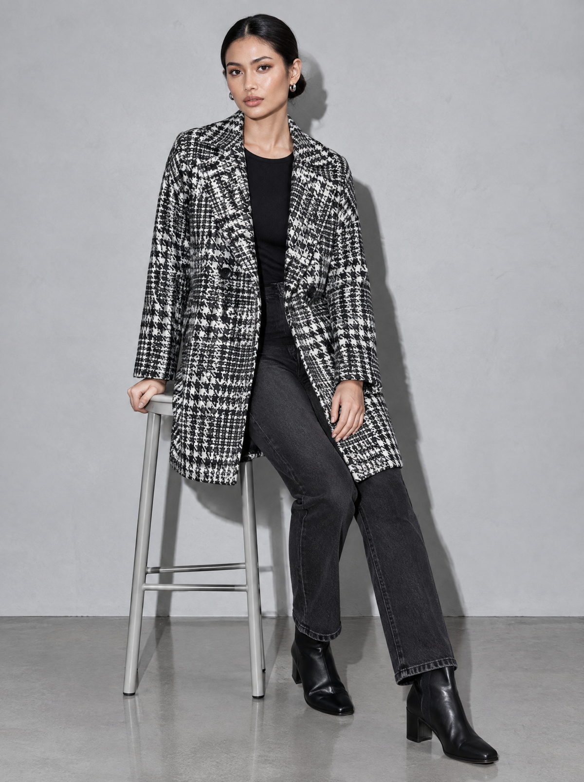 Women's Coat Houndstooth Double Breasted Mid Length — Checkered — seated or lean