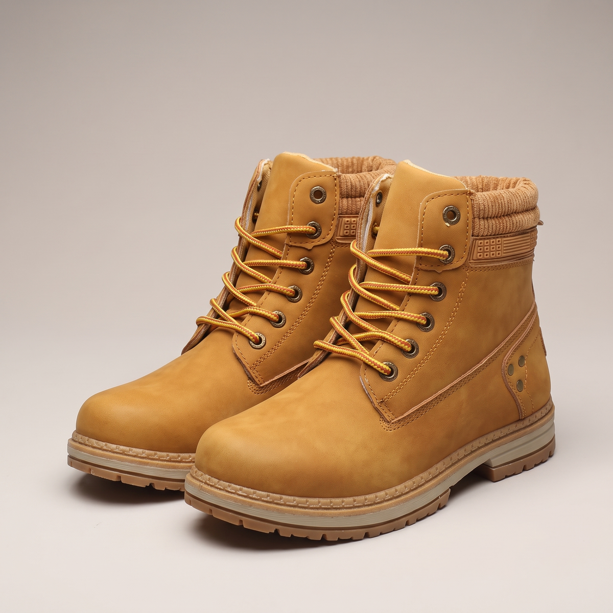 Unisex Winter Boots with Chunky Sole and Block Heel