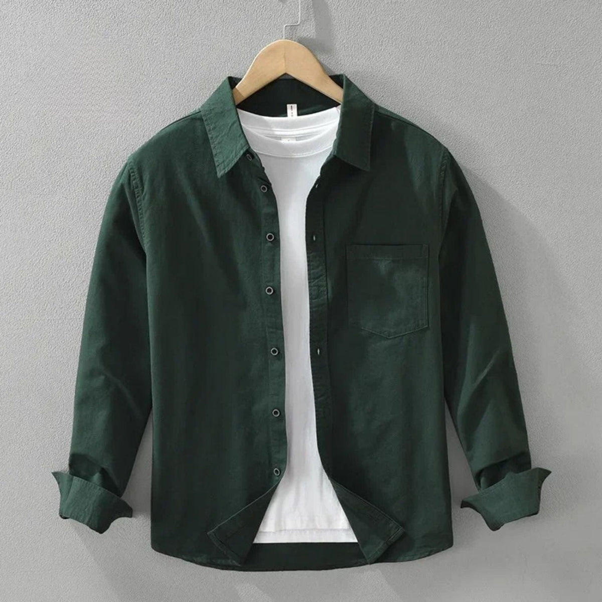 Unisex Shirt in 100% Cotton with Loose Fit