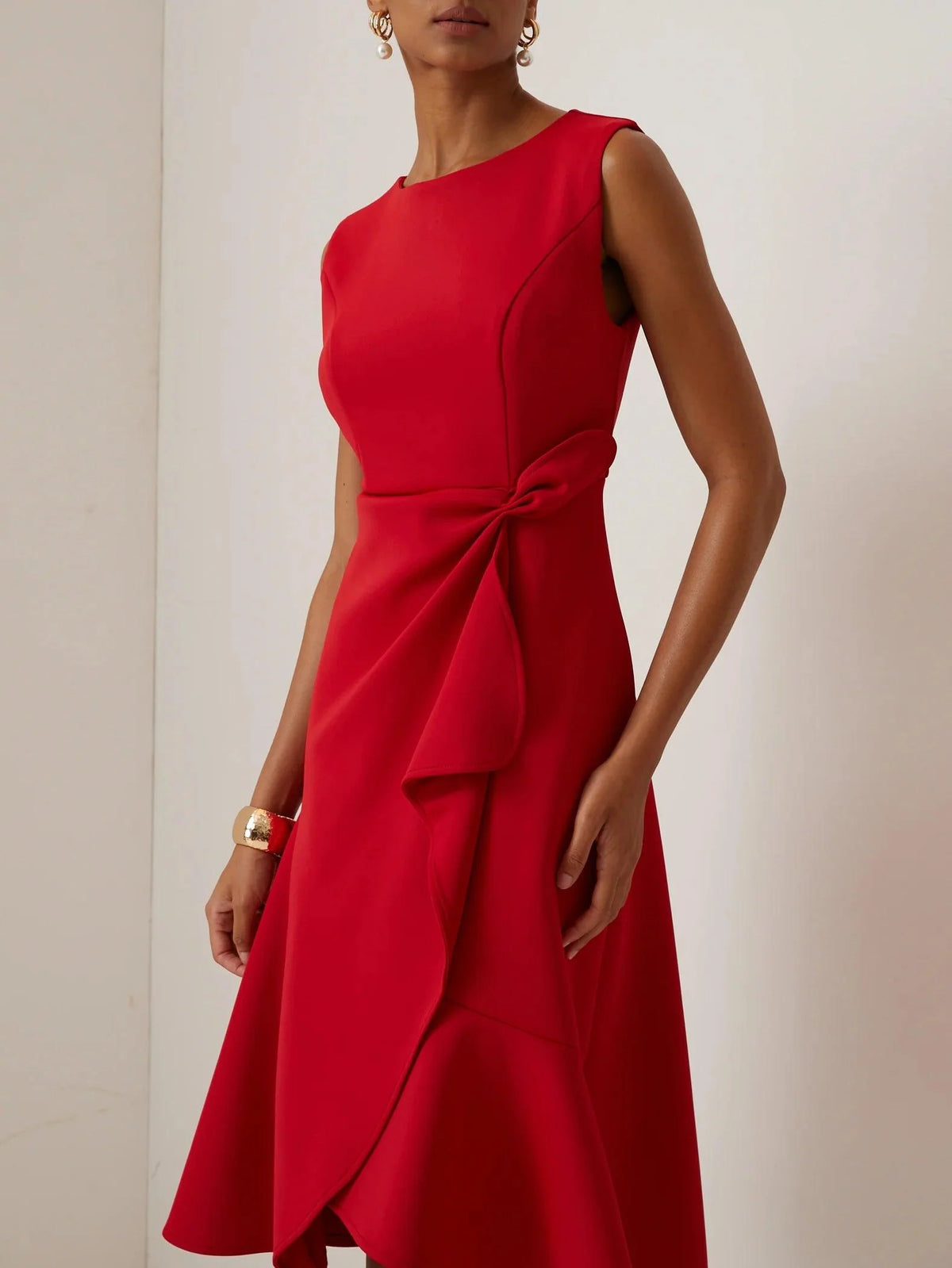 Women's Sleeveless A-Line Midi Dress with Waist Twist