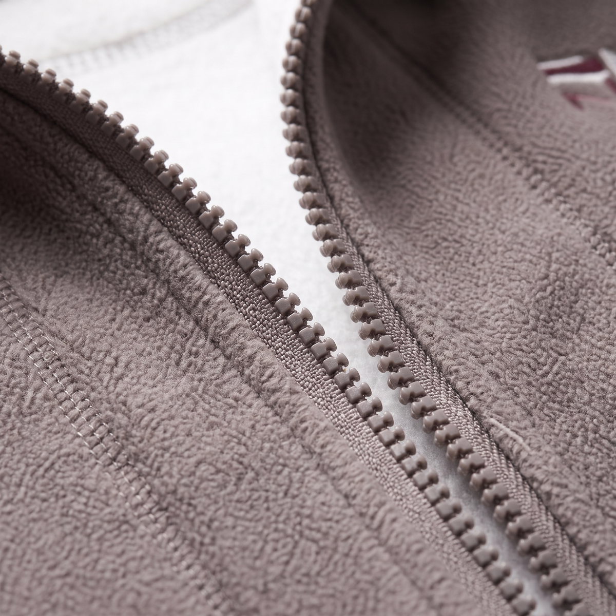 Unisex Fleece Jacket with High Collar and Zip Pockets