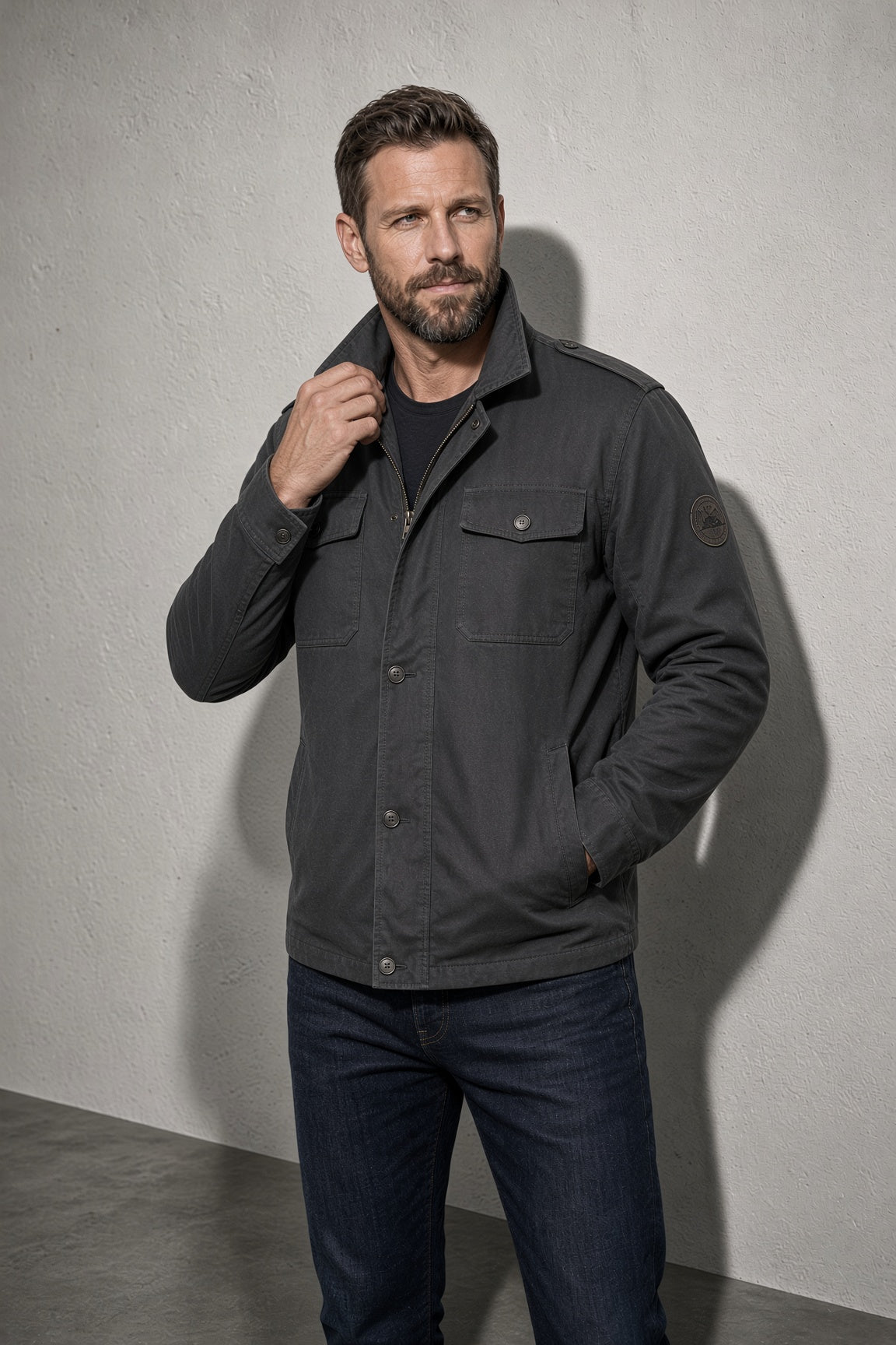 Men's Jacket Four-Pocket Stand Collar — Hemline & Edge Construction